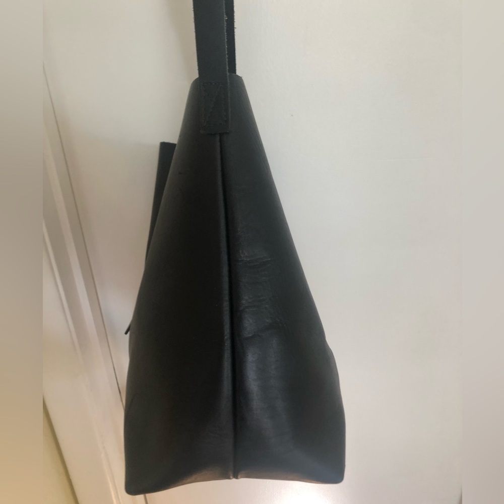 esby Bucket Tote in Black Calfskin - Picture 5 of 11